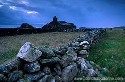 Ruined crofthouse, Yell, Shetland © Patrick Dieudonné Photo, www.patrickdieudonne.com, all rights reserved